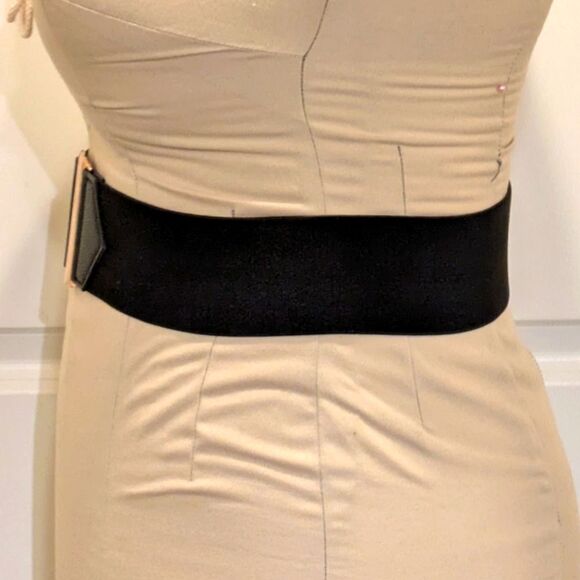 3/$30 EUC Y2K H&M 32" Stretch Belt with Faux Leather Details and Gold Buckle - Picture 5 of 5